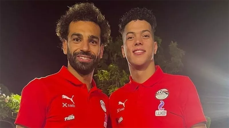 على خطى محمد صلاح.. إمام عاشور يُلهم الجماهير بصورة عن السعادة