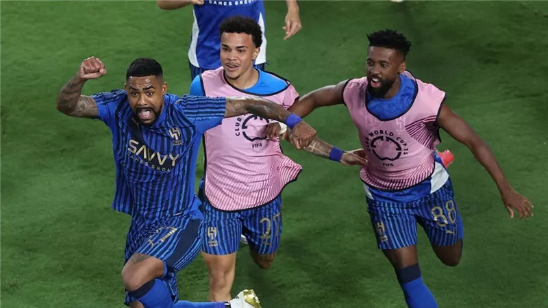 بعد الفوز على السيتي.. الهلال يسير على خطى الأهلي في مونديال الأندية