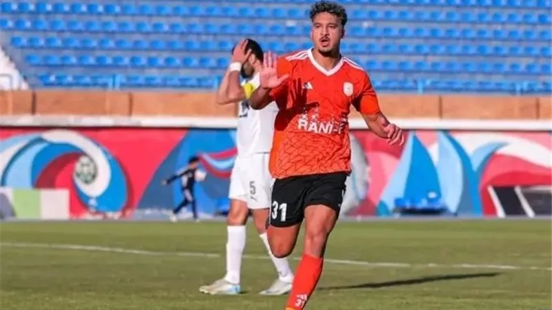 صفقات الزمالك.. أرقام أحمد شريف تثير الجدل قبل إعلان انضمامه للأبيض رسميًا
