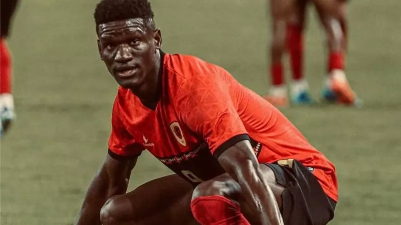 لتعويض سيف الجزيري.. مهاجم أيك أثينا على رادار الزمالك في الميركاتو الصيفي 
