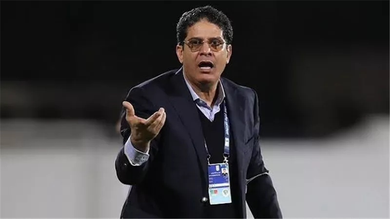 أيمن الرمادي: الزمالك أكبر من أي شخص.. وشيكابالا كان له دور فعال داخل الفريق