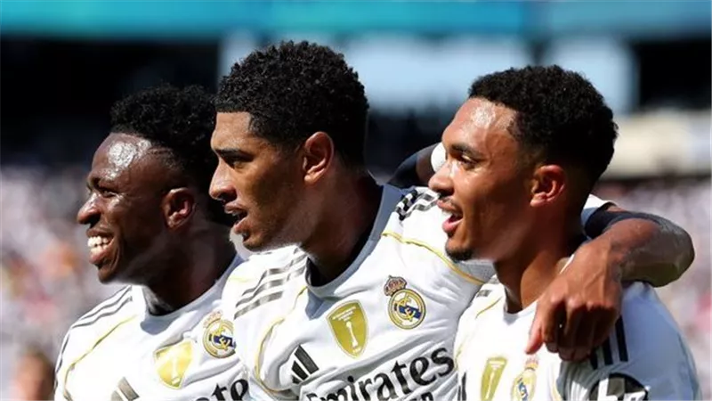  انتهى الأمر.. رابطة الدوري الإسباني تُحدد موقفها من تأجيل مباراة ريال مدريد