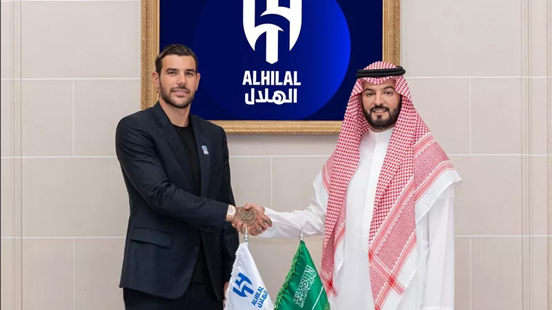 بالفيديو.. كواليس توقيع ثيو هيرنانديز مع الهلال السعودي