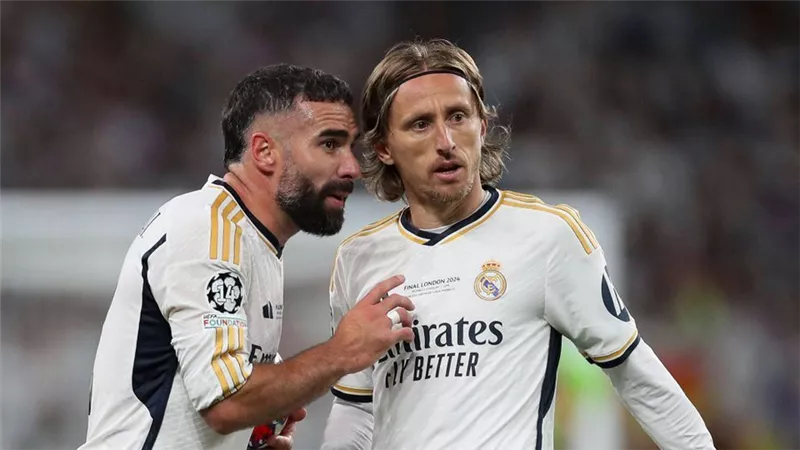 قائد ريال مدريد.. مودريتش يمنح كارفخال فرصة ذهبية لدخول التاريخ