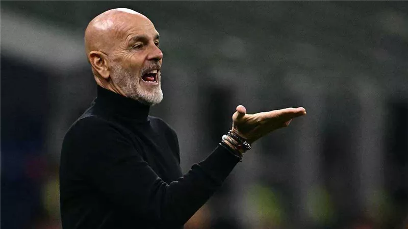من النصر إلى فلورنسا.. ستيفانو بيولي مديرًا فنيًا لفيورنتينا