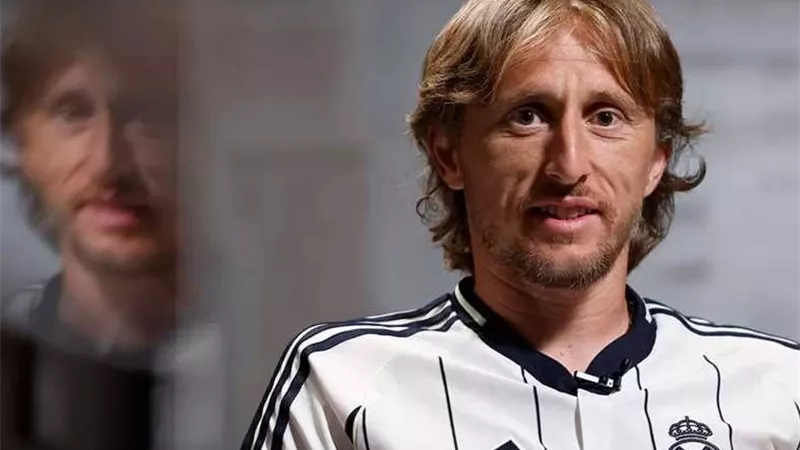 سبب غياب مودريتش عن رحلة ميلان التحضيرية إلى آسيا  