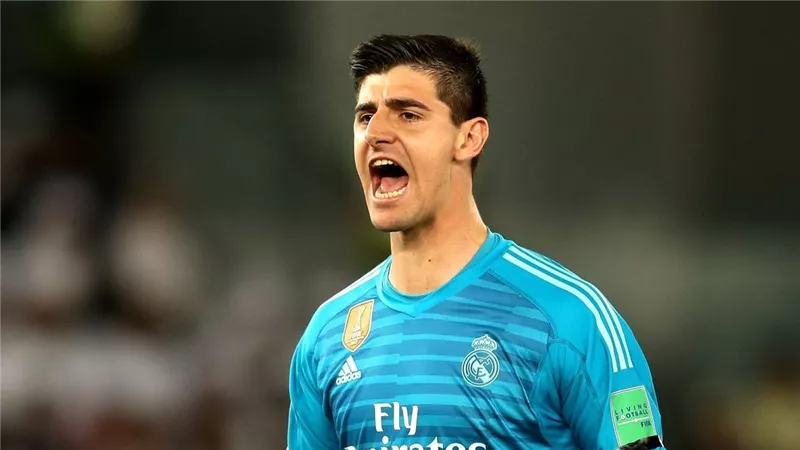 كورتوا يكشف سر رباعية ريال مدريد أمام مالاجا.. ويحذر من الاسترخاء بعد التقدم