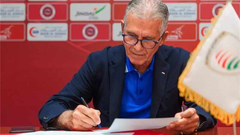رسميًا.. كارلوس كيروش يوقع عقوده مع منتخب سلطنة عمان