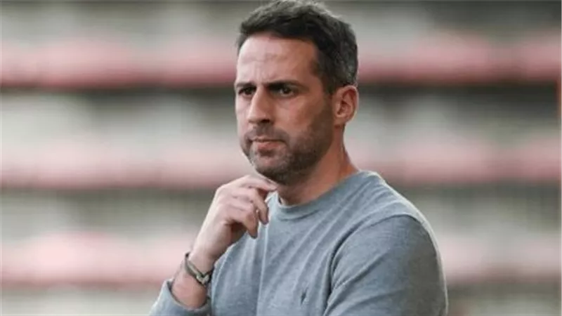 مساعد يانيك فيريرا لأوفسايد: الزمالك يمر بفترة صعبة.. وتصريحات ميدو سخيفة