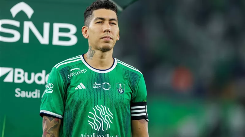 بأغاني ليفربول العتيقة.. السد القطري يعلن تعاقده مع روبرتو فيرمينو (فيديو)
