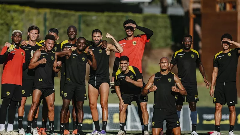 بلان ضد مورينيو.. بنزيما يقود تشكيل الاتحاد السعودي في مباراة فناربخشة الودية