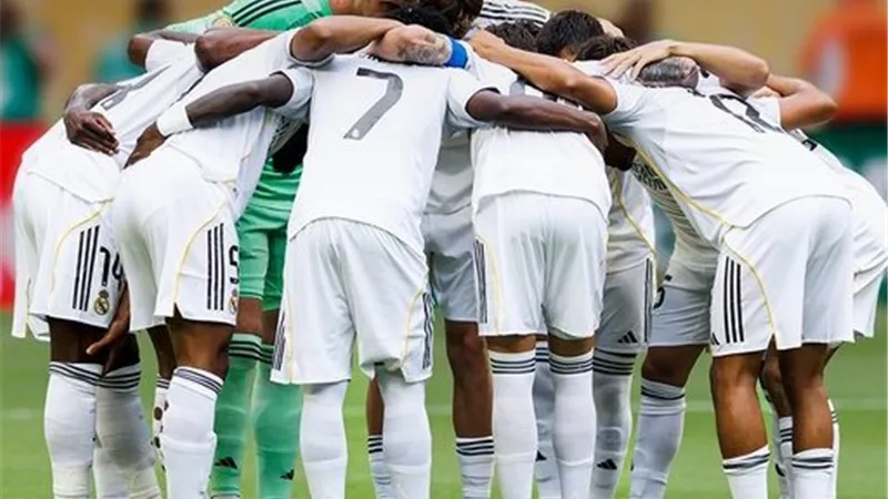 تقارير: ريال مدريد يقرر مقاطعة حفل الكرة الذهبية بسبب هذا الأمر