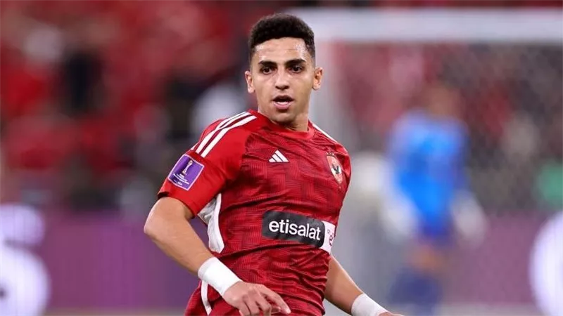 هل الصفقة فشلت؟.. تطورات رحيل كوكا من الأهلي إلى الدوري التركي