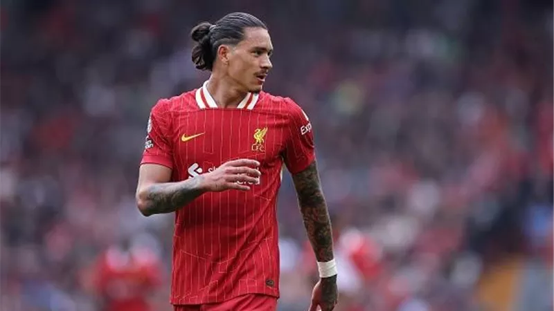 ميلان يرغب في التعاقد مع داروين نونيز بعد تراجع نابولي