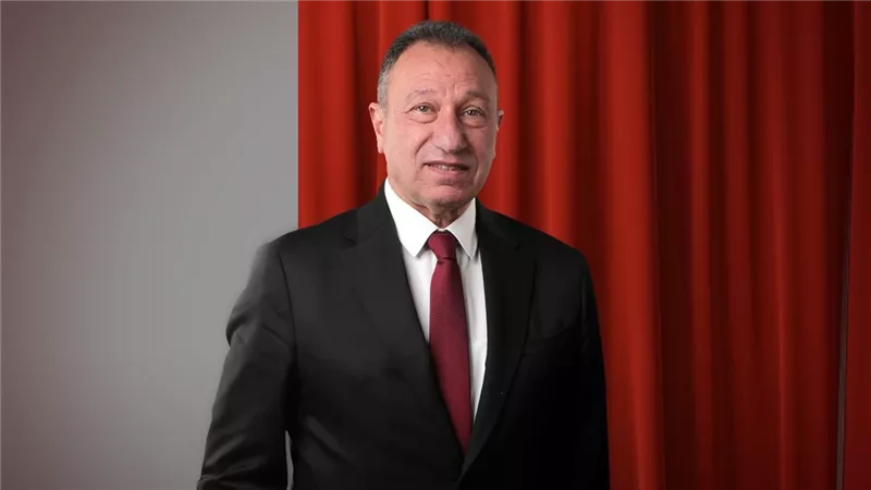الخطيب يودع الأهلي.. وعمرو أنور يكشف لـ