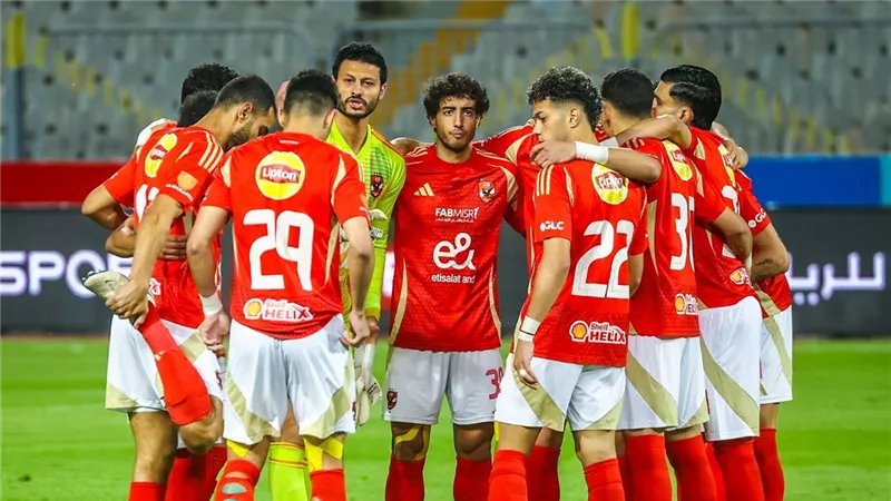 الوداد المغربي يُضحي بثنائي الفريق لحسم صفقة نجم الأهلي السابق