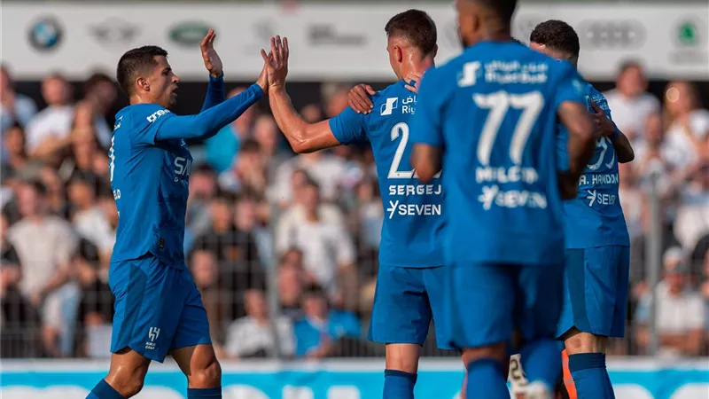 لاعب الهلال على أعتاب الانتقال إلى نيوم بعد خروجه من حسابات إنزاجي 