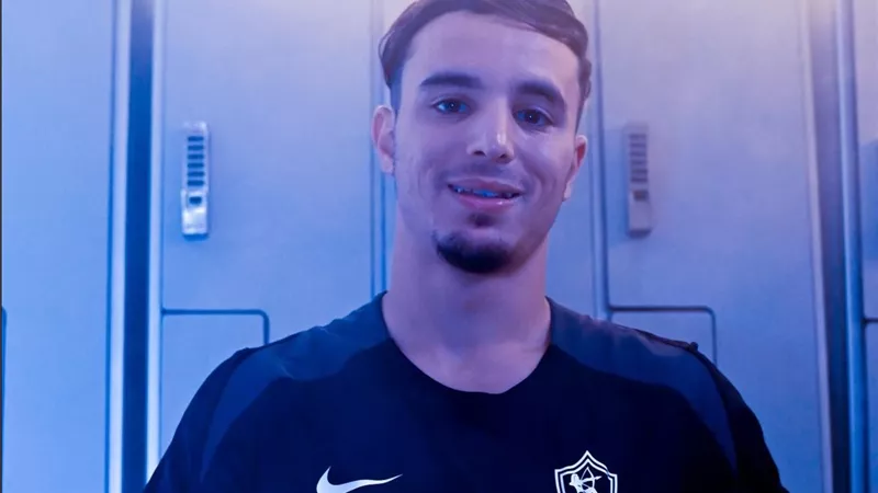 بعد انضمامه رسميًا.. عبد الحميد معالي يخوض مرانه الأول مع الزمالك 
