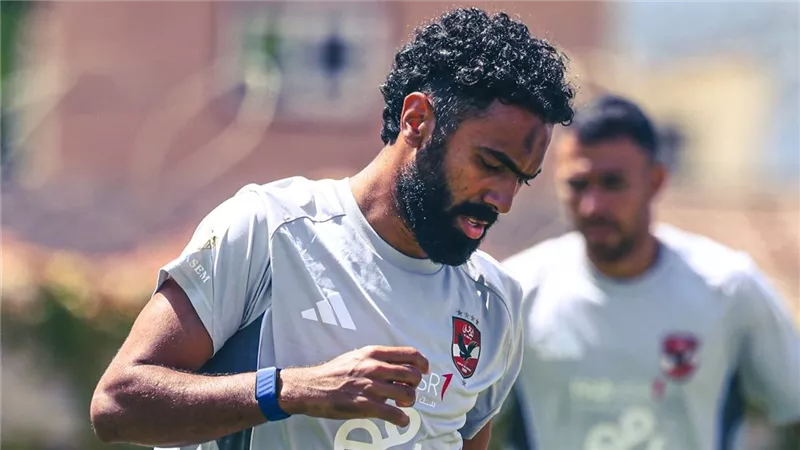 الأهلي يحسم موقف حسين الشحات من الرحيل بعد عرض الاتحاد الليبي