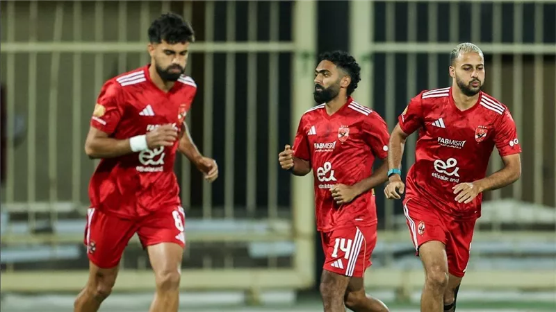 وصول الأهلي إلى ستاد القاهرة لمواجهة مودرن سبورت في دوري نايل
