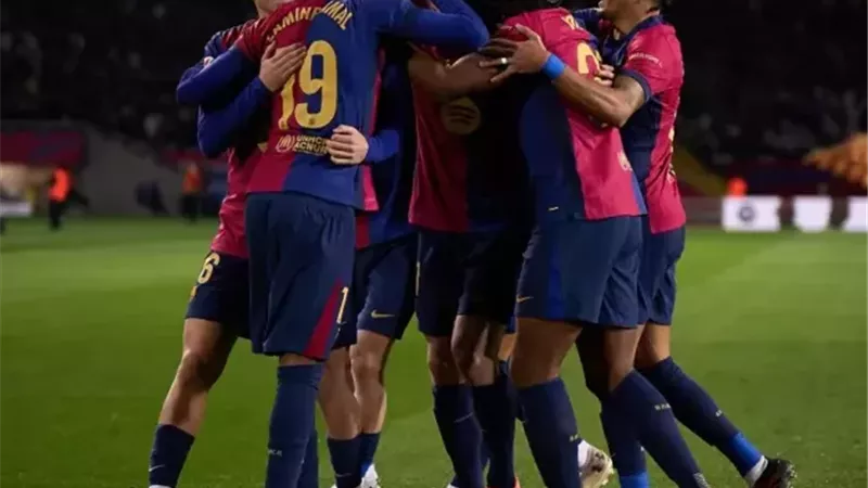 هانز فليك يعلن تشكيل برشلونة لمواجهة ريال مايوركا في الدوري