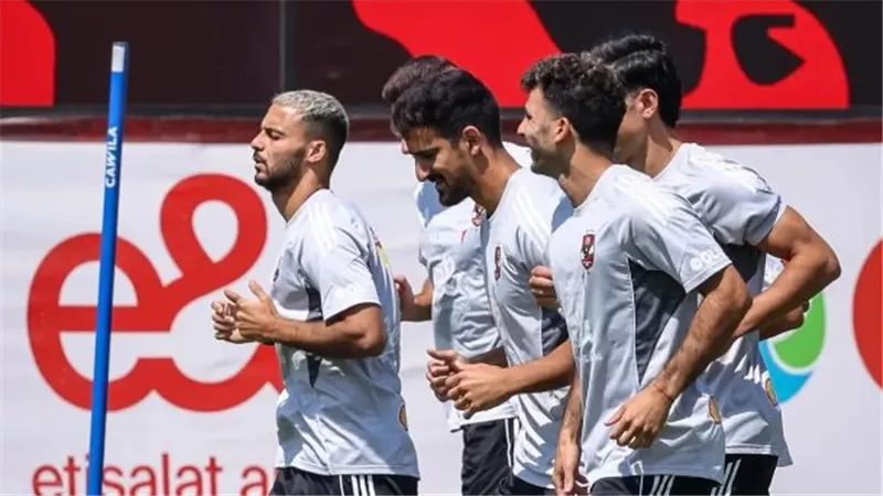 من يُعوض محمد هاني مع الأهلي أمام غزل المحلة في الدوري؟