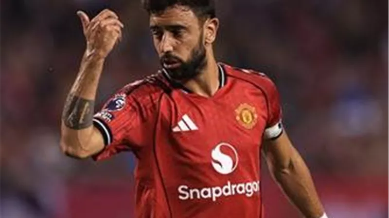 برونو فرنانديز يكشف سبب رفضه عرض الهلال السعودي رغم الراتب الخيالي