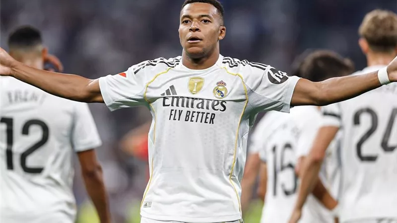 4 أرقام قياسية من فوز ريال مدريد على أوساسونا بافتتاح الدوري الإسباني
