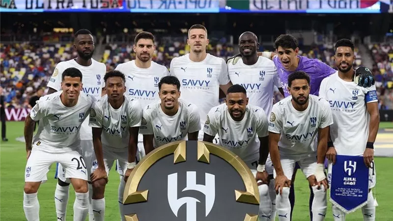 فرمان مفاجئ من إنزاجي يطيح بمدافع الهلال قبل انطلاق الموسم الجديد