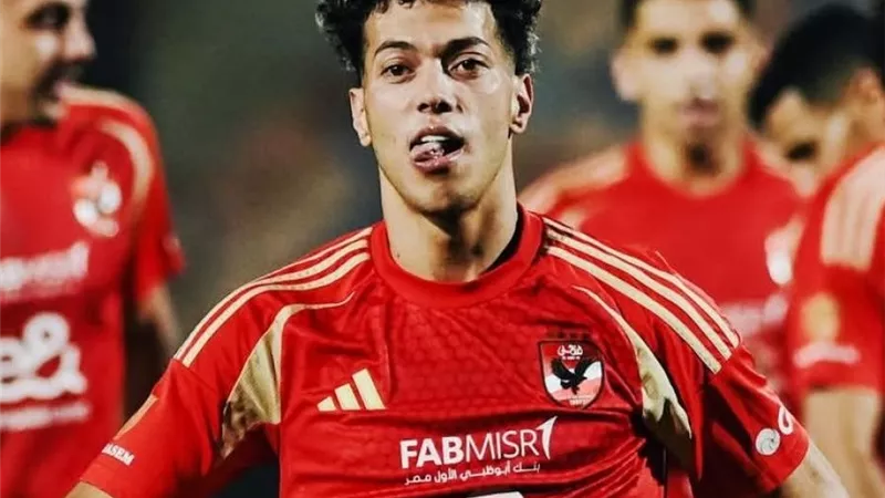 ليس إمام عاشور.. الأهلي يستهدف تجديد عقد ثلاثي الفريق 