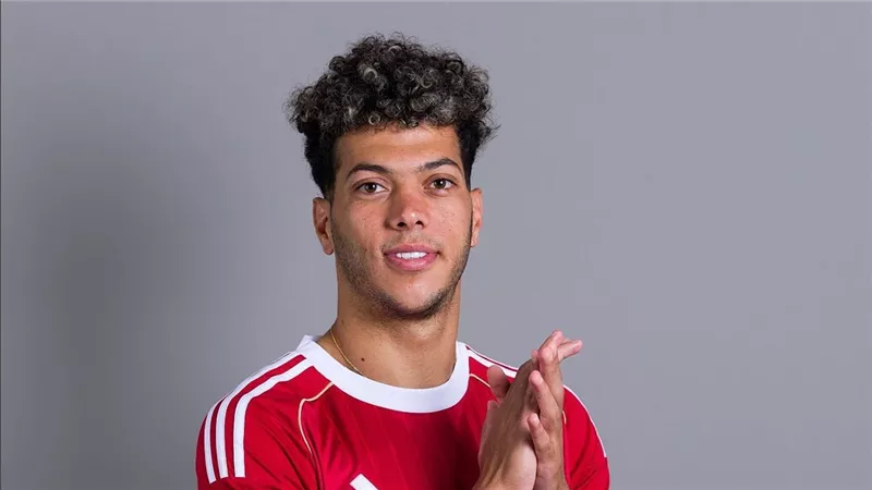 موقف إمام عاشور من المشاركة بمباراة الأهلي الودية استعدادًا لمواجهة إنبي بالدوري