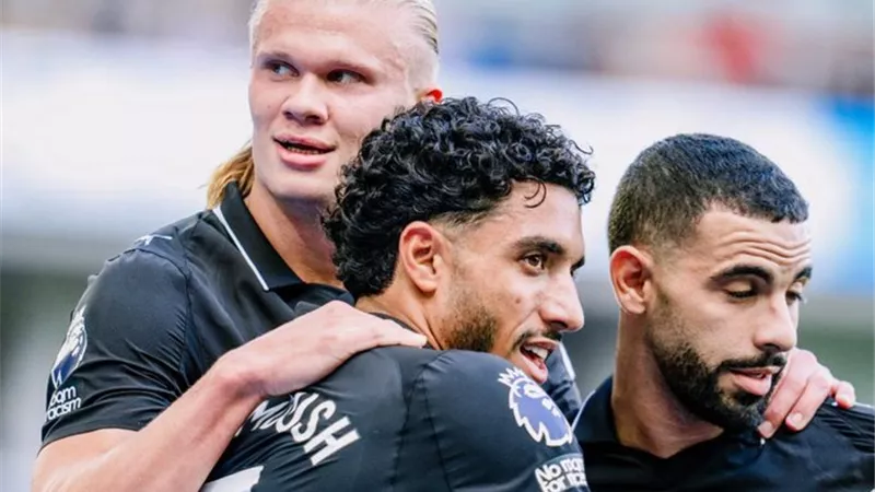 عمر مرموش يتعرض للإصابة و يغادر لقاء منتخب مصر و بوركينا فاسو 