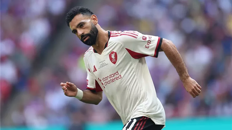 البديل الأمثل لمحمد صلاح.. ليفربول يضع نجم بايرن ميونيخ على رأس أولوياته