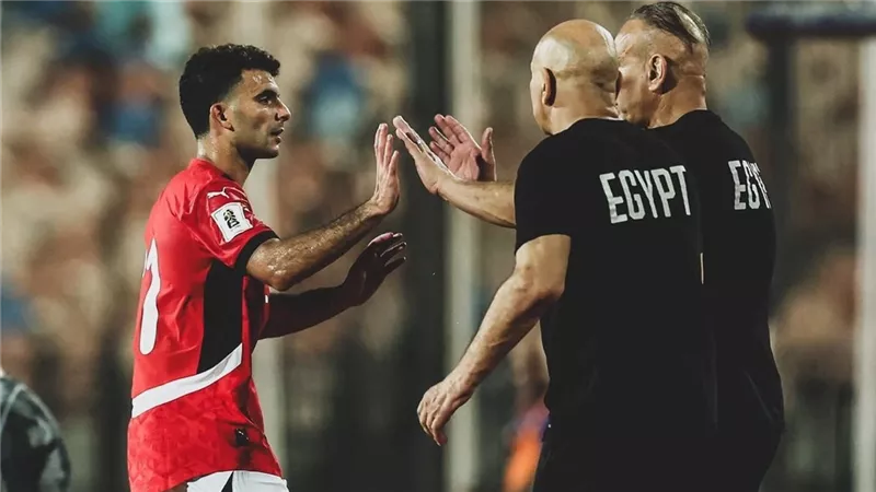 انسوا الأهلي والزمالك.. تعليق ناري لشوبير على ادعاءات عدم مصافحة زيزو لحسام حسن