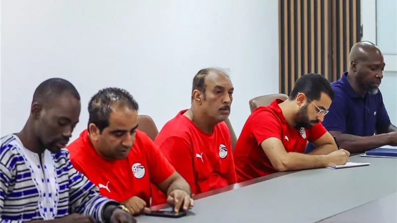 منتخب مصر يرتدي القميص الأحمر أمام بوركينا فاسو بتصفيات المونديال