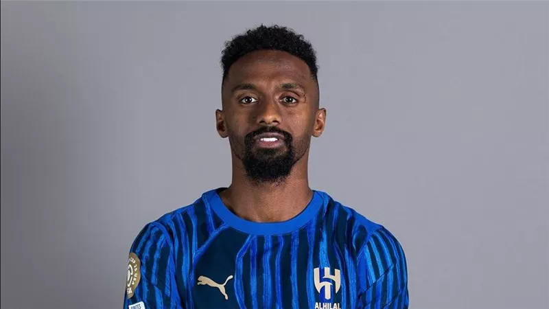 بعد قرار إنزاجي.. نيوم يعلن التعاقد مع مدافع الهلال السعودي