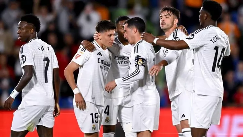 الكشف عن موقف ريال مدريد من حضور حفل الكرة الذهبية 2025