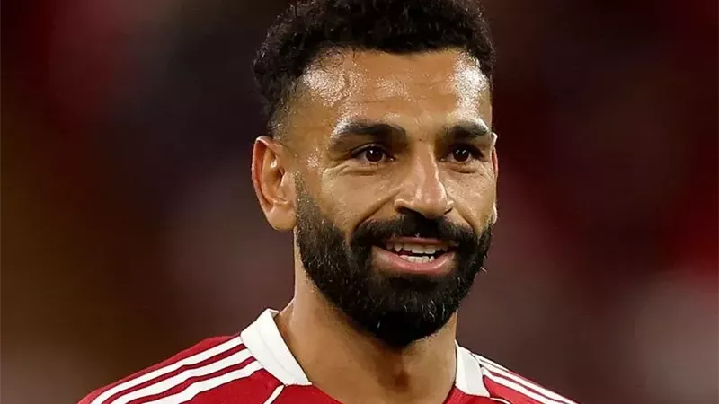 محمد صلاح يقود تشكيل ليفربول ضد بيرنلي في الدوري الإنجليزي.. ومفاجأة إيزاك