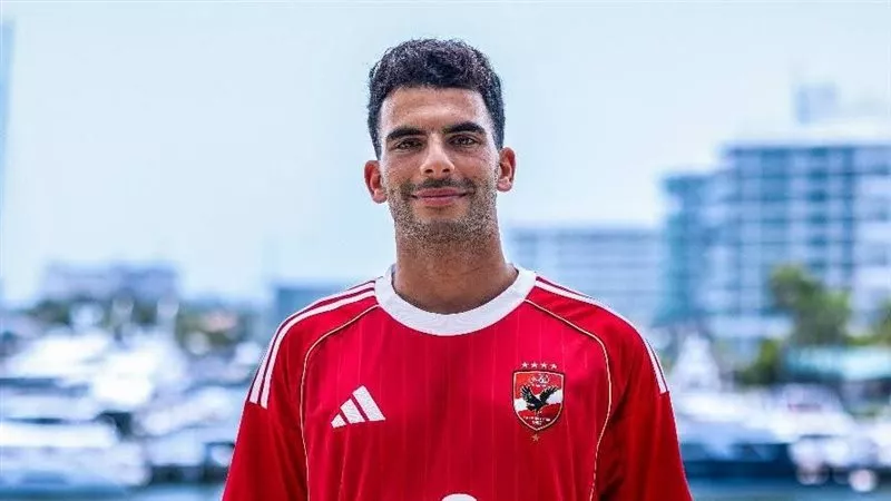 طبيب الأهلي يكشف تفاصيل إصابة زيزو أمام إنبي وسبب استبداله