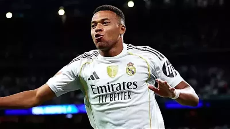 كيليان مبابي يقود هجوم ريال مدريد ضد ليفانتي