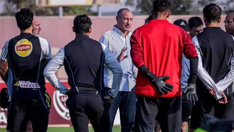 قبل الاعلان عن المدير الفني الجديد.. الأهلي يجري هيكلة داخل قطاع الكرة