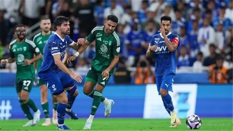تاريخ مواجهات أهلي جدة والهلال السعودي قبل إنطلاق لقاء الغد 