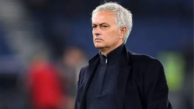 جوزيه مورينيو يوافق على تدريب بنفيكا البرتغالي لمدة موسمين
