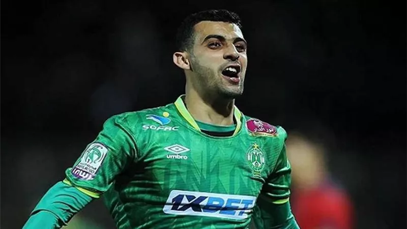 ظهير مغربي مرشح لخلافة علي معلول مع الأهلي.. ولاعب المحلة في الصورة