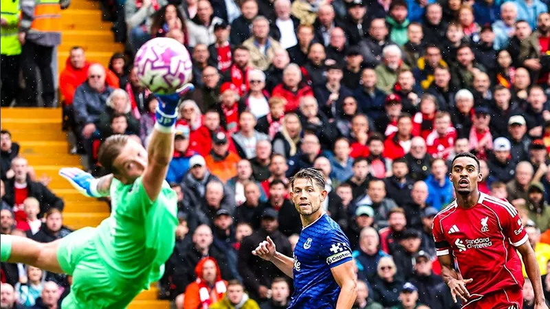 فيديو أهداف مباراة ليفربول وإيفرتون في الدوري الإنجليزي