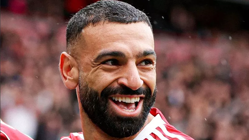 أصبح تاسعًا.. محمد صلاح يزحف نحو عرش تاريخي في الدوري الإنجليزي