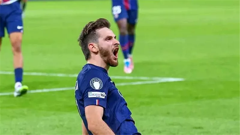 انريكي يعلن تشكيل باريس سان جيرمان لمواجهة مارسيليا في الدوري