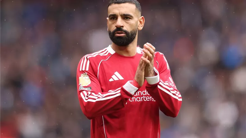 ديلي إكسبريس: محمد صلاح تعرض لـ