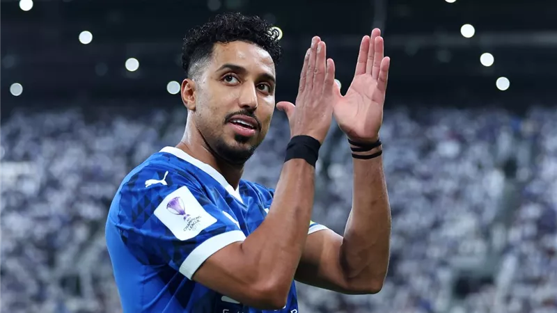 تقارير: سالم الدوسري يخضع لبرنامج تأهيلي.. وسيشارك في التدريبات الجماعية