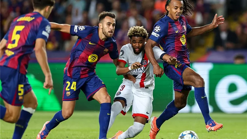قبل الكلاسيكو.. أزمة هجومية تضرب برشلونة وكيف يفكر هانز فليك في الحلول؟